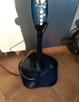 Ventilador de pie Solac azul y plateado