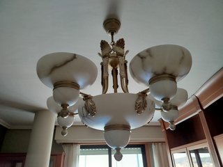 Lámpara de salón de piedra y metal