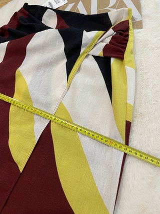 Zara Falda midi pareo estampada multicolor T. L