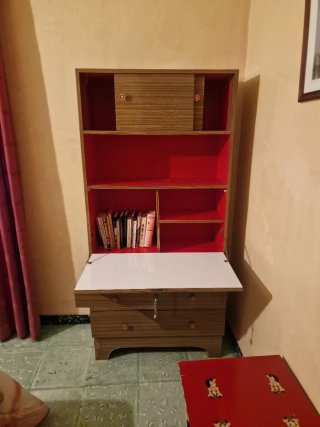 Mueble bar vintage madera y rojo