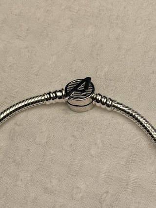 Pulsera Marvel de Pandora Plateada 20CM con charms