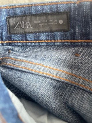 Pantalón vaquero Zara azul