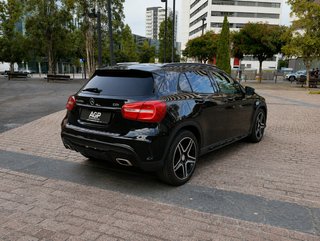 Mercedes-Benz GLA 2015