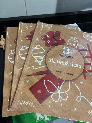 Se vende libros de 3 de Primaria en muy buen estad