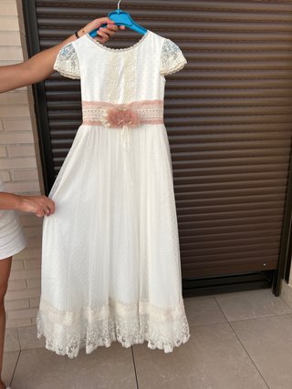 Vestido de Comunión Blanco con Detalles Rosas,