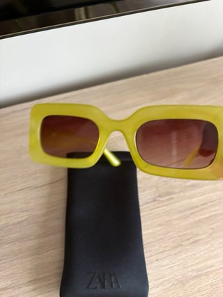 Gafas de sol Zara amarillas
