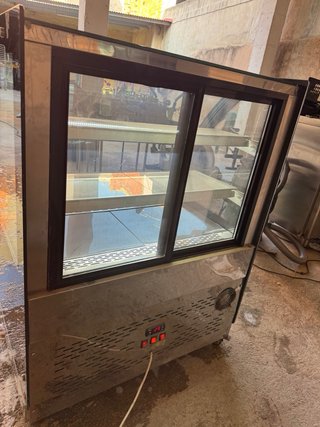 Vitrina Refrigerante Curva Moderna