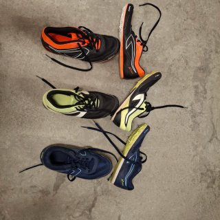Zapatillas atletismo clavos de velocidad