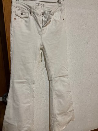 Pantalones Stradivarius blancos talla 38