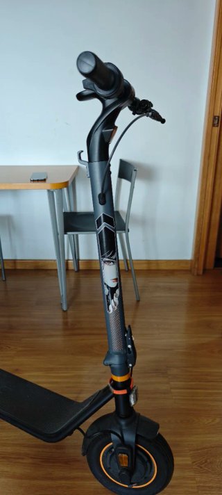Patinete eléctrico Cecotec como nuevo