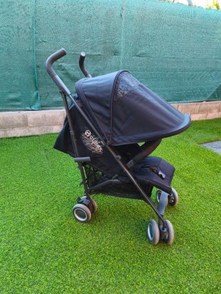 Silla de paseo Cybex Onyx Plus Negra