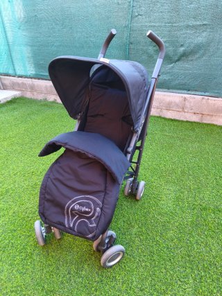 Silla de paseo Cybex Onyx Plus Negra