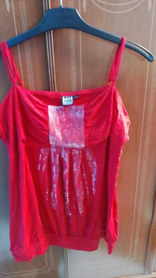 Camiseta roja lentejuelas WALK TALK M