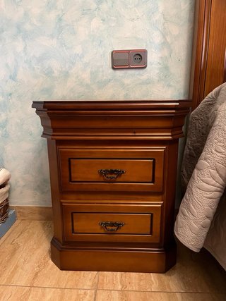 Dormitorio completo de madera