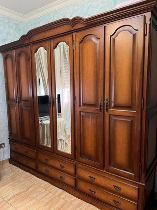 Dormitorio completo de madera