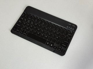 Teclado Bluetooth 10” Universal Negro con iman