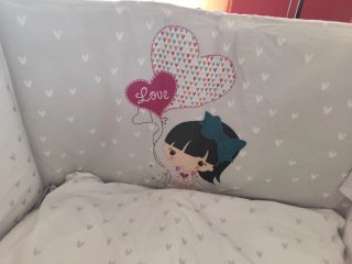 Chichonera y Edredón Cuna Diseño Corazones