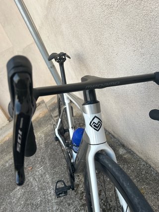 Megamo Pulse Elite Carbono - Shimano 105