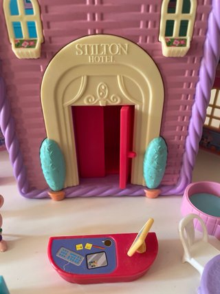 Juguete Gran Hotel Stilton CON LUZ marca bandai