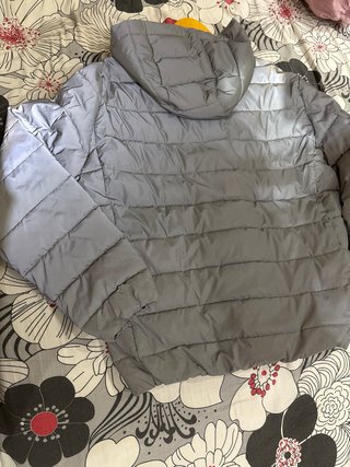 Chaqueta acolchada plateada hombre