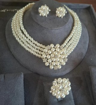 Set gioielli lusso perla e strass