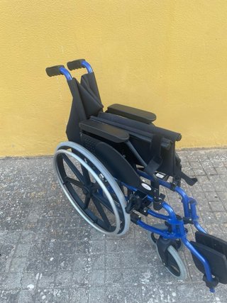 Silla de Ruedas CELTA COMPACT 3.  (MUY POCO USO)