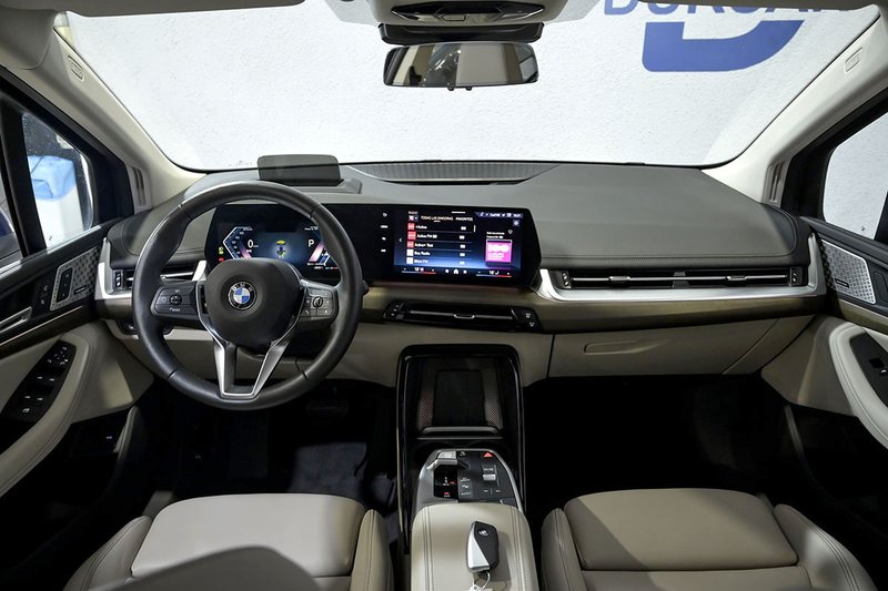 BMW Serie 2 2025, foto 8