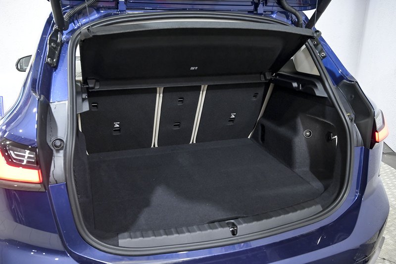 BMW Serie 2 2025, foto 13