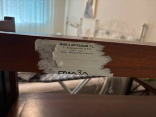 Estantería de madera de cerezo