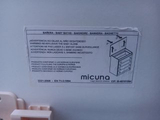 Cambiador de bebé blanco