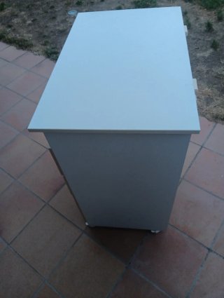 Cambiador de bebé blanco
