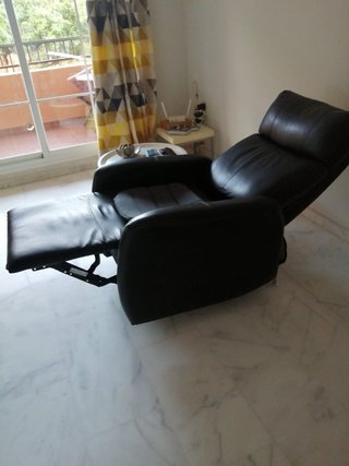 Sillón de descanso negro  semi Nuevo