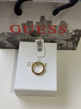 Anillo Guess