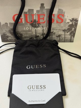 Anillo Guess
