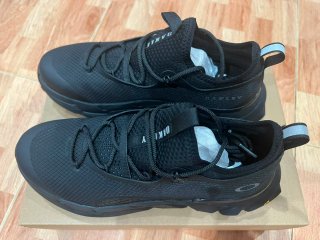 Zapatillas Oakley Trail Running Negras