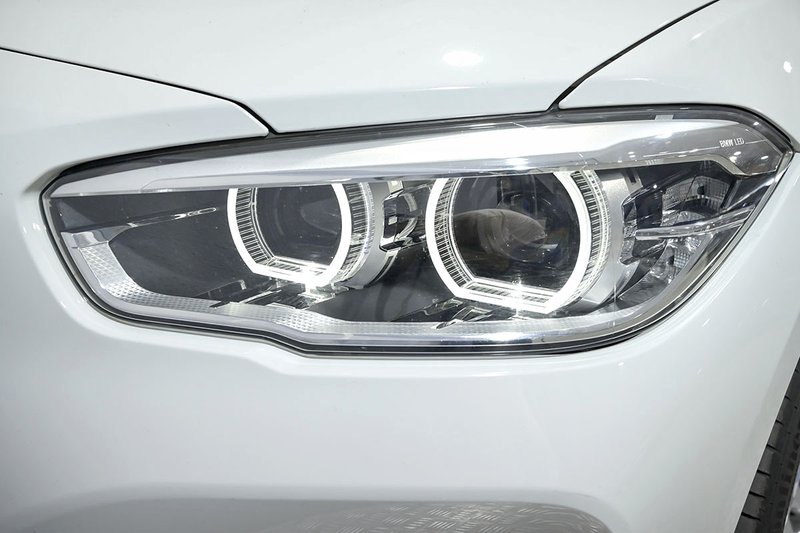 BMW Serie 1 2016, foto 21