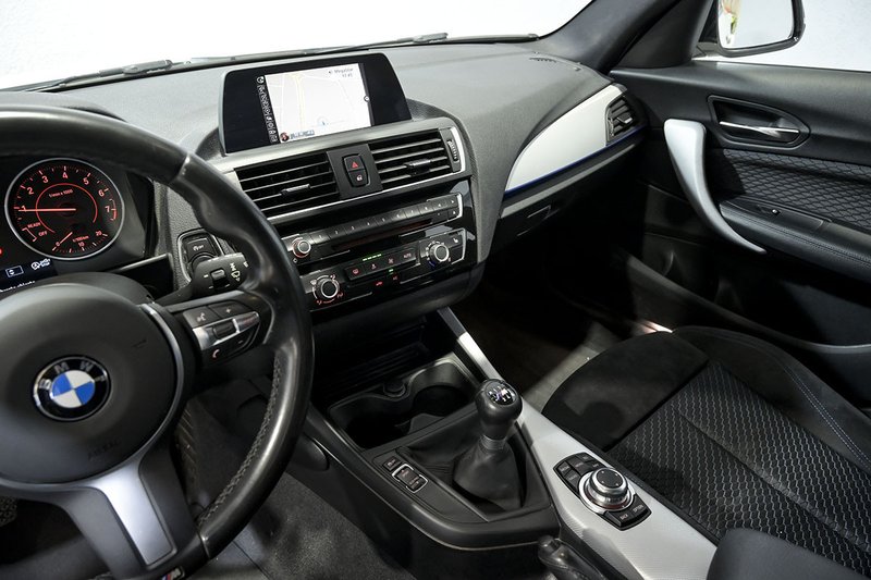 BMW Serie 1 2016, foto 26
