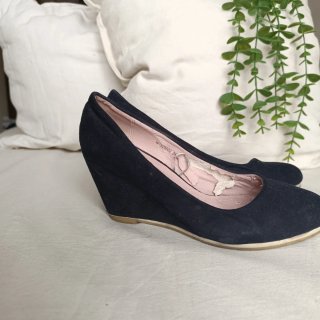 Zapatos de cuña negros OWN
