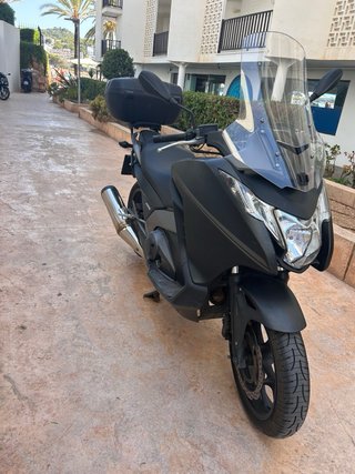 Honda Integra 750 ABS Negra