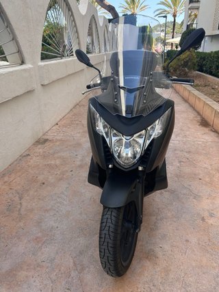 Honda Integra 750 ABS Negra