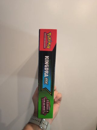 Caja Kingdra Fábula Sombría (Pokémon TCG) SELLADA
