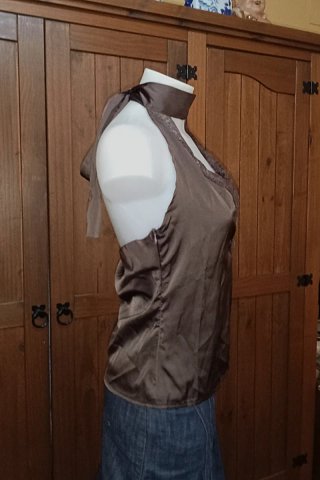 Top halter lencero marrón