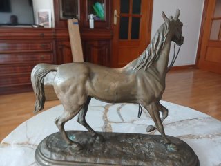 Caballo de bronce