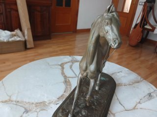 Caballo de bronce