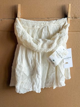 MiniFalda Pull&Bear blanca bordada