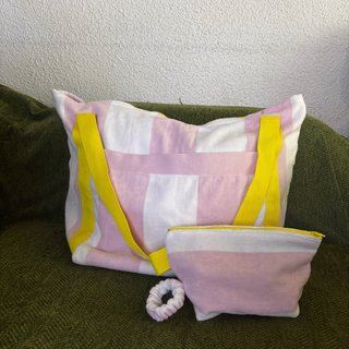 Bolso playero, neceser y coletero a rayas