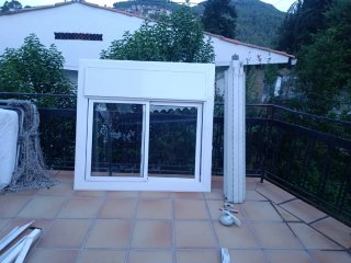 Ventana aluminio con persiana