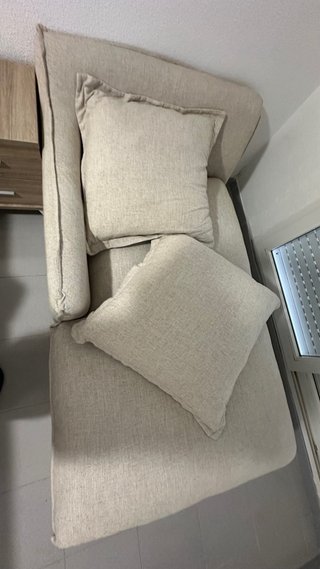 Sofá individual beige tela