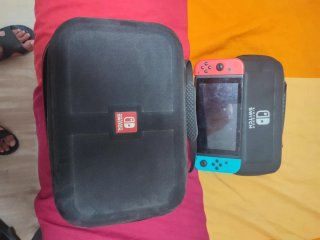 Nintendo Switch Rojo y Azul