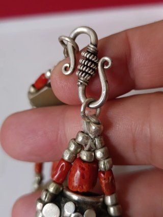 Pulsera artesanal plata, turquesa y coral